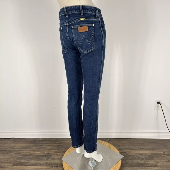 Wrangler Peter Max Retro Tapered Blue Denim Jeans Size 32x31 - Picture 4 of 13